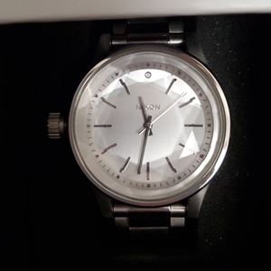 Nixon Watch